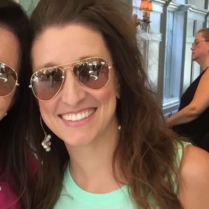 Meet your Posher, Maria